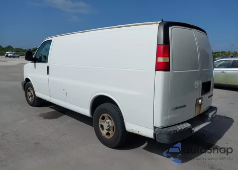2006 Chevrolet Express Work Van из США, поврежденный, VIN 1GCFG15X161254451